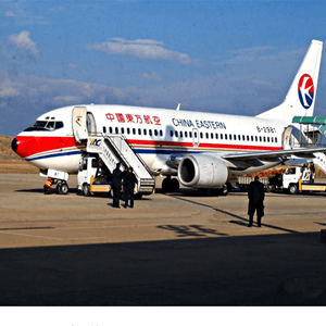 嘎洒机场空运航空快运业稳步发展的原因是什么？